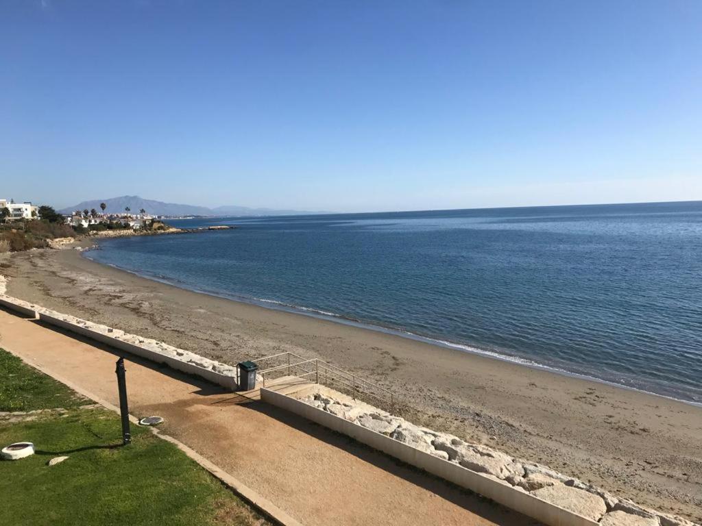 Casa De Playa Apartment Estepona Luaran gambar