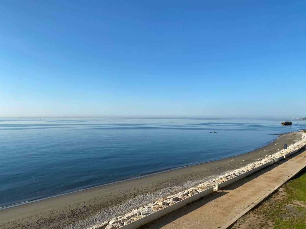 Casa De Playa Apartment Estepona Luaran gambar